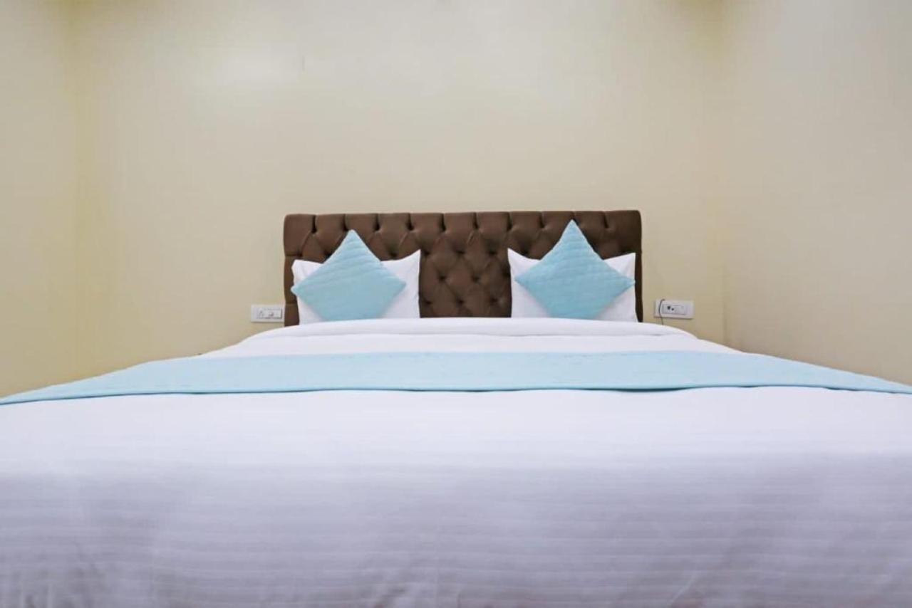 Hotel Mannat Bhera Enclave New Delhi Exterior photo