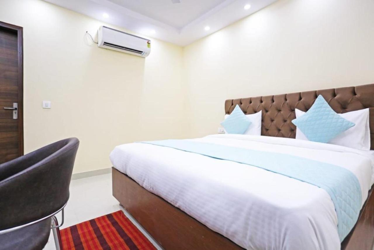 Hotel Mannat Bhera Enclave New Delhi Exterior photo
