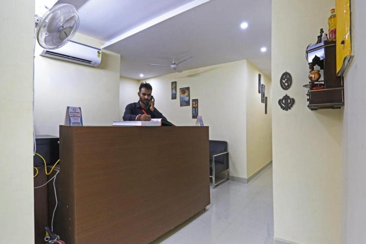 Hotel Mannat Bhera Enclave New Delhi Exterior photo